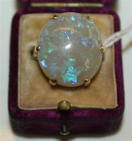 Opal dress ring, 18ct gold setting